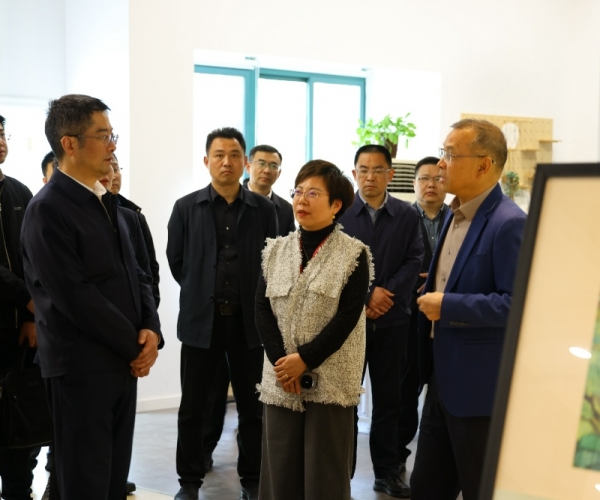 许幼月市长一行莅临SG·亚洲胜游(中国区)官方网站_首页|欢迎您!丝绸调研领导  赋能老字号与丝绸产业高质量发展