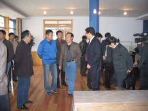 国度爱卫办到华海木业查抄工作