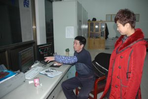 玉龙辞旧岁，金蛇贺新春。–记除夕夜慰问走访